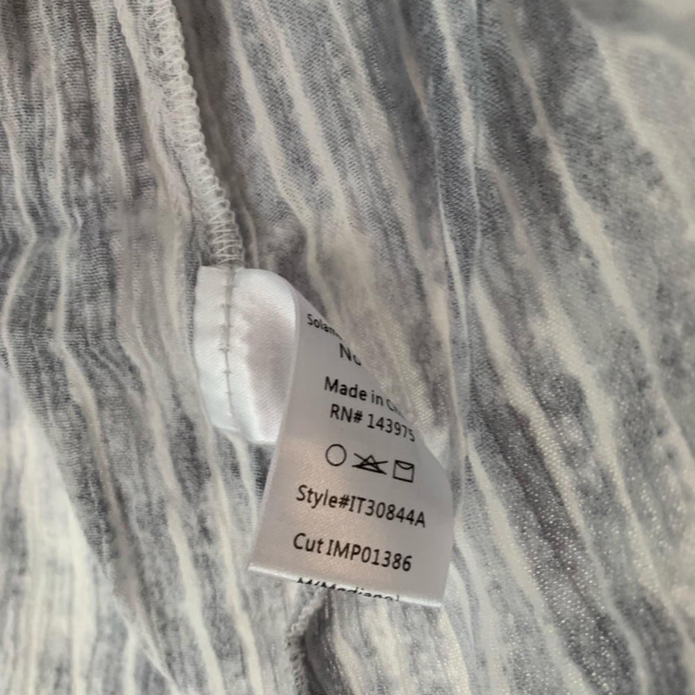 Fourteenth & 9th Gray and White Stripe Off The Shoulder Top Size Medium - Picture 7 of 8